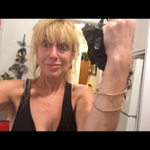 Meet your Posher, Carolynnne